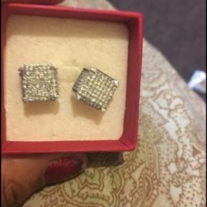 14k White Gold Diamond Cube Earring